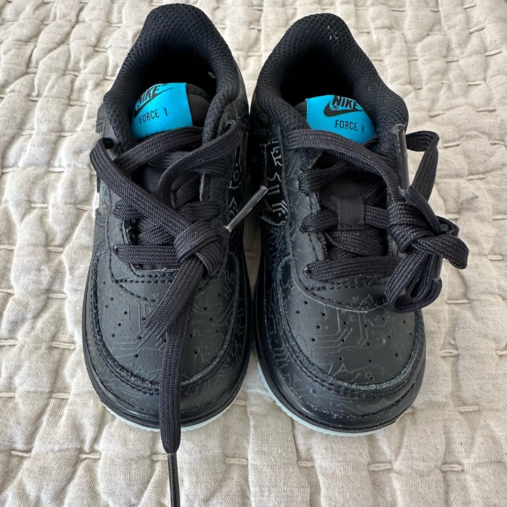 NIKE Air Force 1 Special Edition Toddler Sneakers NWT - Picture 4 of 7